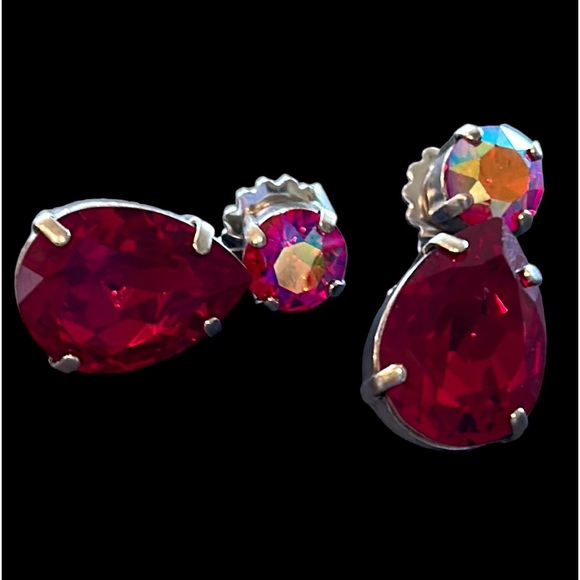 Sorrelli Jewelry - Sorrelli Earrings red tear drop pierced post.